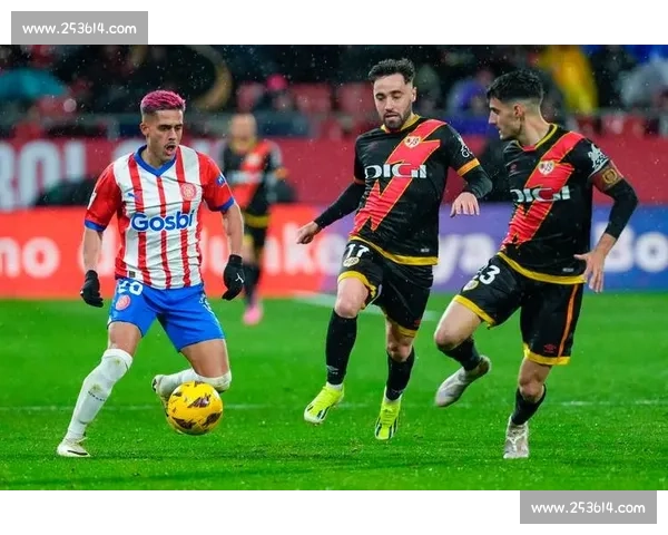 全面解析足球比赛出界判定规则及其对比赛节奏战术与裁判判罚影响