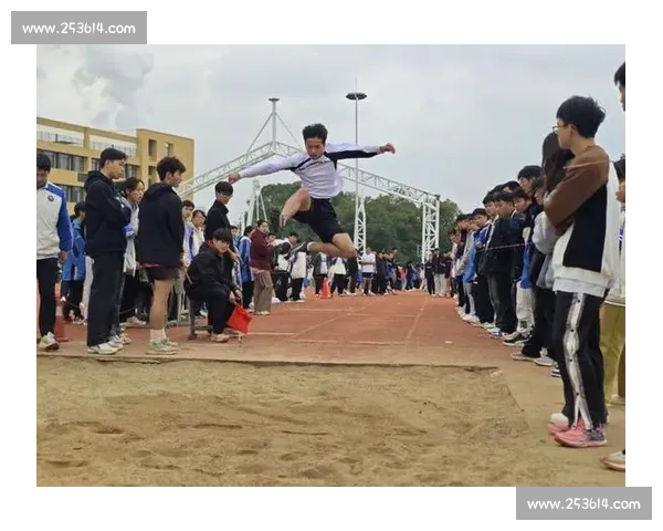 奋力奔跑超越自我 长跑赛场见证勇气与坚持的辉煌时刻