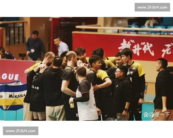 小法展现王者风范带领球队逆袭对手实现精彩逆转