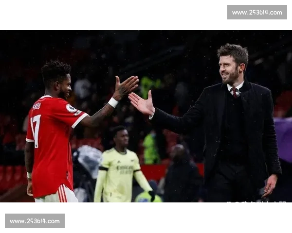 曼联近期状态回升战胜强敌 展现出强大攻防实力和团队默契 曼联近期状态回升战胜强敌 展现出强大攻防实力和团队默契